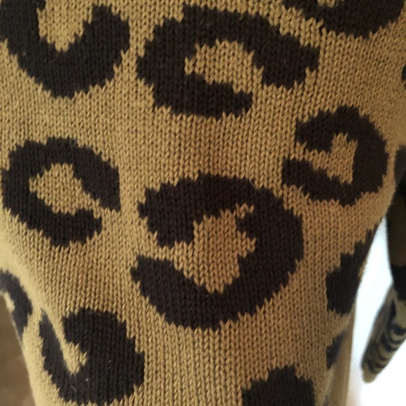 Kensie brand olive green and black leopard print sweater - Picture 7 of 11